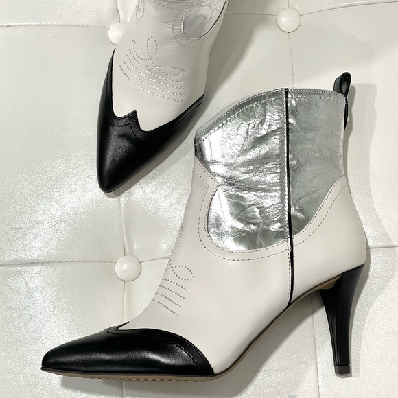 Vince Camuto western boots - Picture 1 of 14